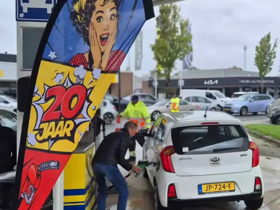 SuperTank 20 jaar - slide - tanken